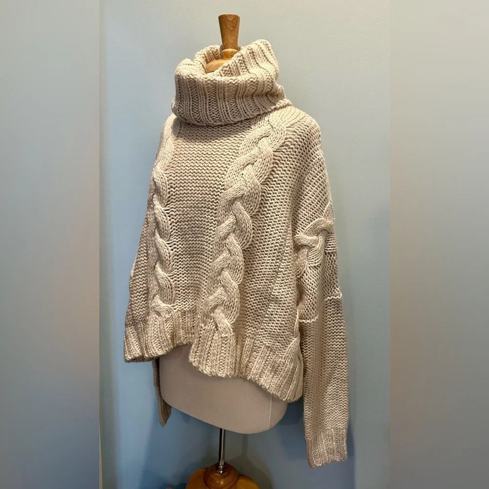 Love Stitch chunky Cable Knit Wool Blend Cowl Neck Cropped oversized sweater M